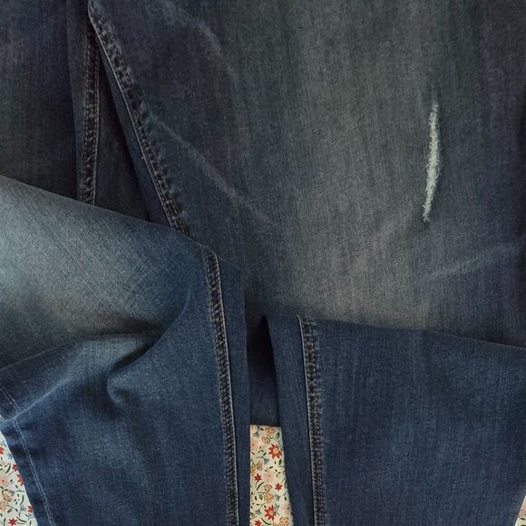 Melissa McCarthy Seven7 Dark Wash Girlfriend Jeans - Picture 3 of 10